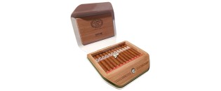 Hoyo de Monterrey Destinos - Travel humidor